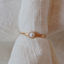 Load image into Gallery viewer, Pearl Ring - June Birthstone