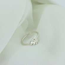 Load image into Gallery viewer, Monstera Ring