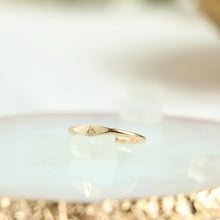 Load image into Gallery viewer, Initial Signet Ring