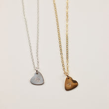 Load image into Gallery viewer, Minima Heart Necklace
