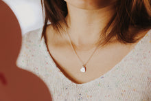 Load image into Gallery viewer, Minima Heart Necklace