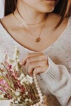 Load image into Gallery viewer, Mini Paperclip Choker/ Necklace