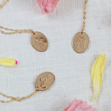 Load image into Gallery viewer, Birth Flowers Oval Disc Necklace