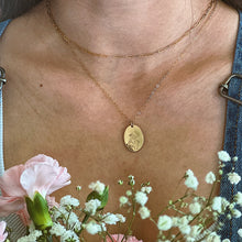 Load image into Gallery viewer, Birth Flowers Oval Disc Necklace