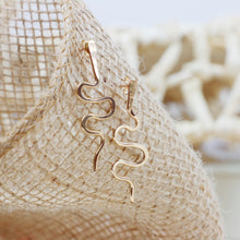 Load image into Gallery viewer, Manasa Snake Earrings