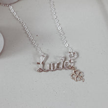 Load image into Gallery viewer, Personalized Name Necklace with Clover charm