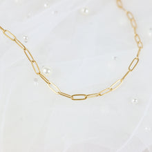 Load image into Gallery viewer, Bold Paperclip Choker