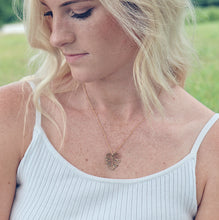 Load image into Gallery viewer, Monstera Necklace