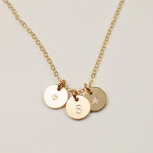 Load image into Gallery viewer, Minima Disc Necklace
