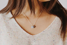 Load image into Gallery viewer, Minima Heart Necklace
